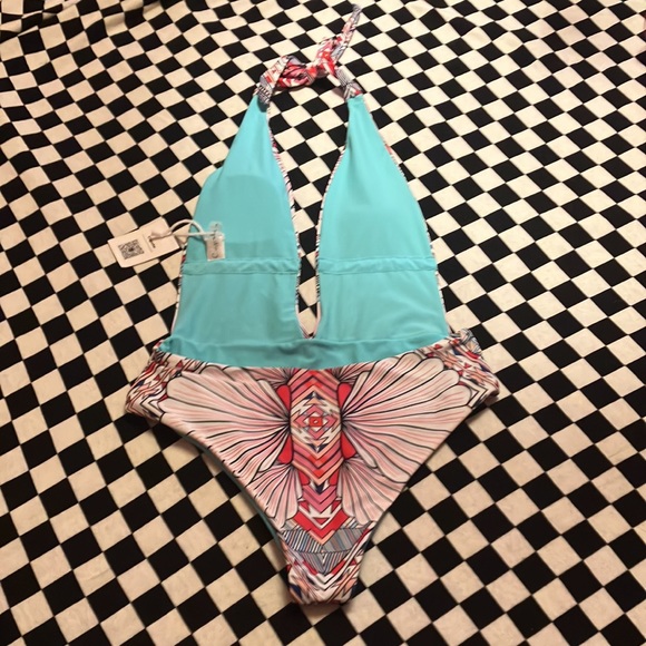 Cupshe fabulous reversible, sexy bathing suit, open back size small - Picture 3 of 7